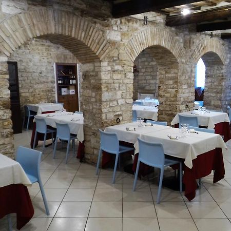 Hotel Tre Ceri غوبيو المظهر الخارجي الصورة